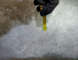 Zateplení stropu rodinného domu pomocí foukané izolace